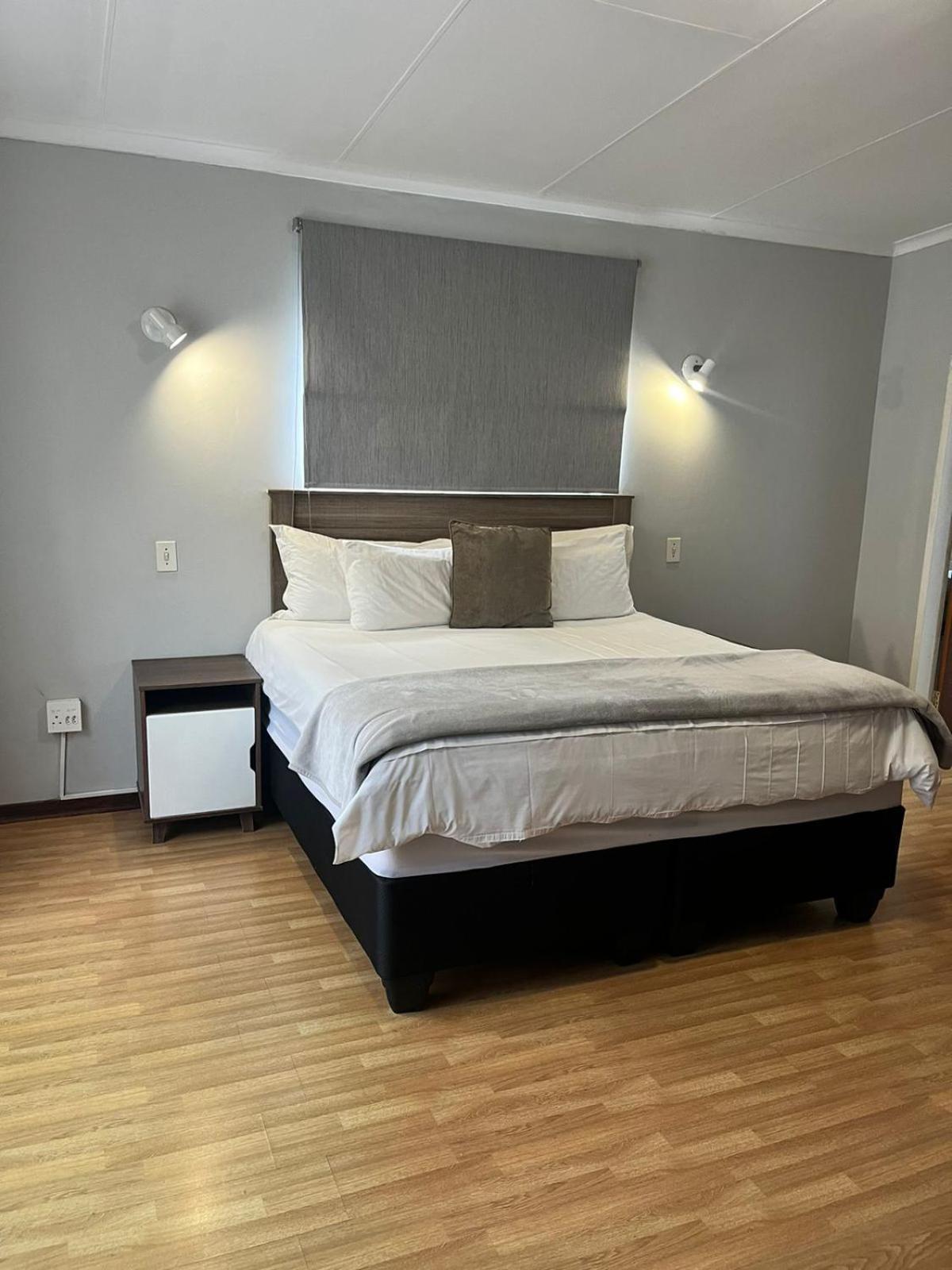African Kingdom Guest House Boksburg Room photo