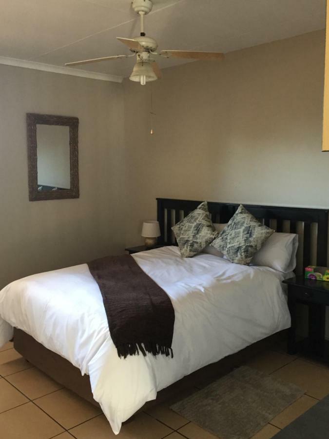 African Kingdom Guest House Boksburg Exterior photo