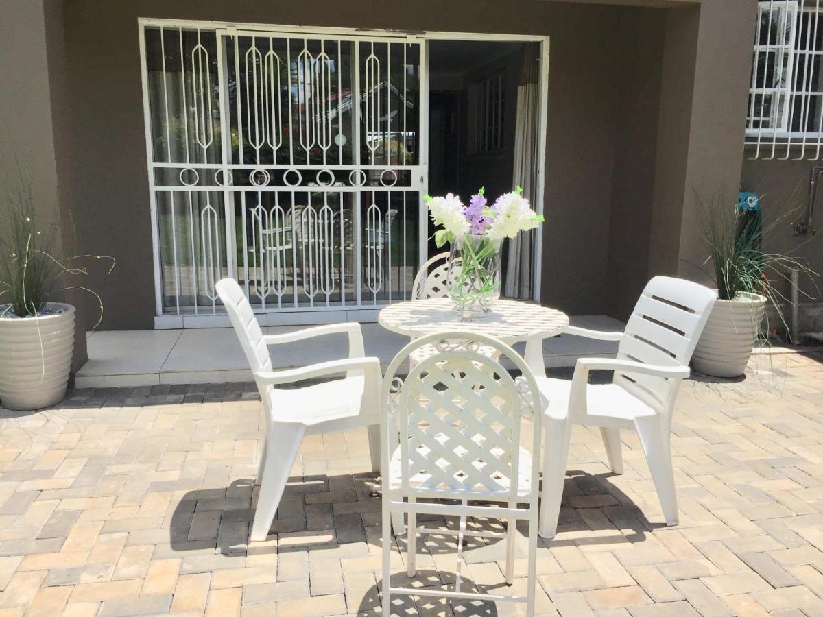 African Kingdom Guest House Boksburg Exterior photo